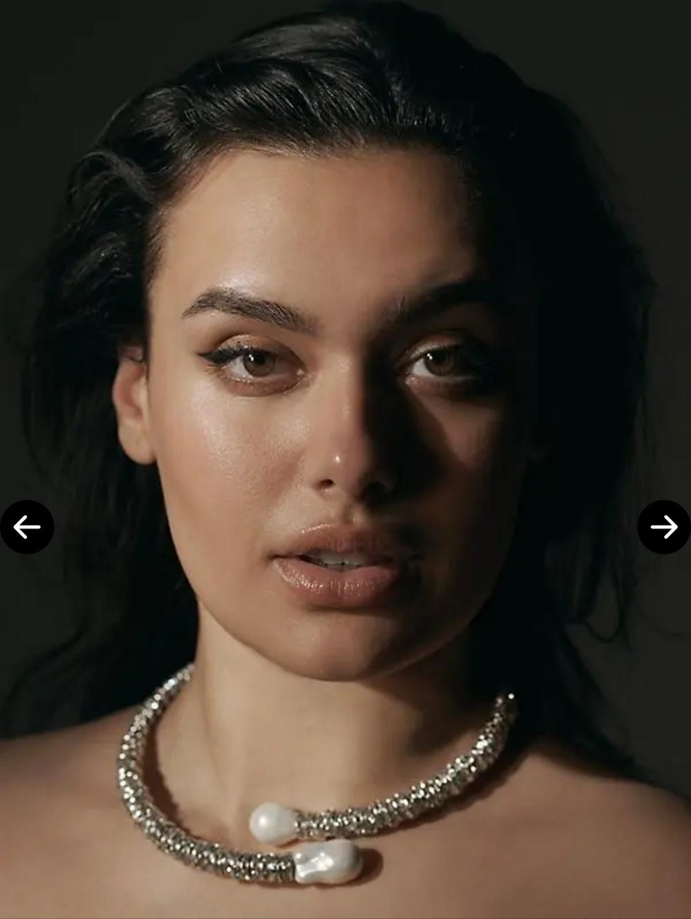 Anthropologie Crystal and Pearl Choker Necklace in Silver and Gold - Picture 5 of 10